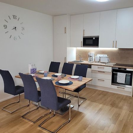 Newly Built Apartment With Balcony, Ac And Free Indoor Garage Prága Kültér fotó